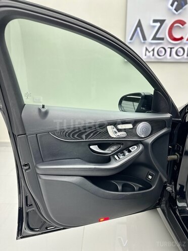 Mercedes GLC 300 4MATIC Coupe-14