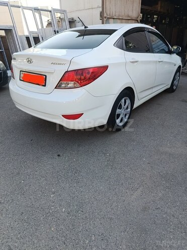 Hyundai Accent 2013, 168,619 km - 1.6 л - Bakı