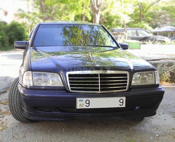 Mercedes C 240 1999, 275,000 km - 2.4 л - Bakı