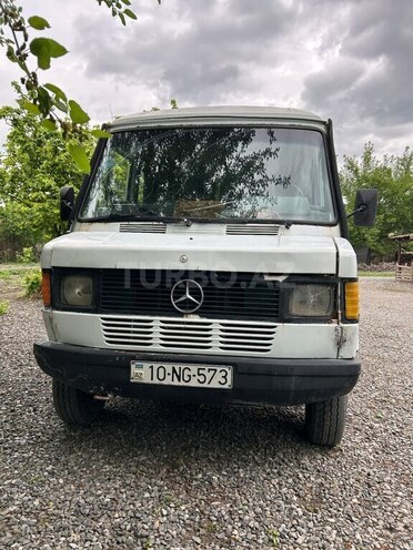 Mercedes 208 D 1991, 279,000 km - 2.3 л - Bərdə