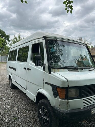 Mercedes 208 D 1991, 279,000 km - 2.3 л - Bərdə