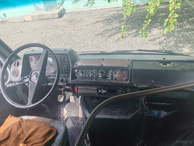 Mercedes 208 D 1991, 279,000 km - 2.3 л - Bərdə