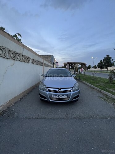 Opel Astra 2009, 215,000 km - 1.4 l - Gəncə