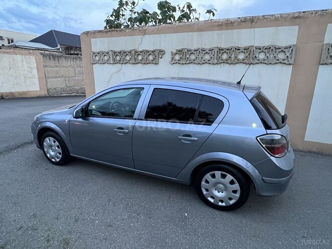 Opel Astra 2009, 215,000 km - 1.4 l - Gəncə