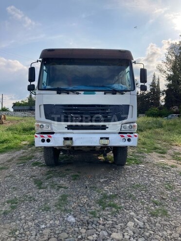 HOWO Sinotruk 2011, 220,000 km - 9.5 l - Qazax