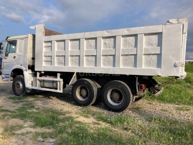 HOWO Sinotruk 2011, 220,000 km - 9.5 l - Qazax