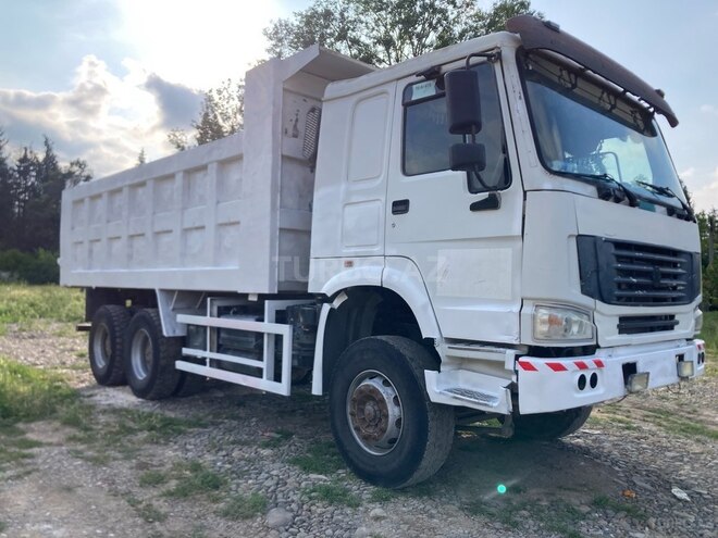 HOWO Sinotruk 2011, 220,000 km - 9.5 l - Qazax