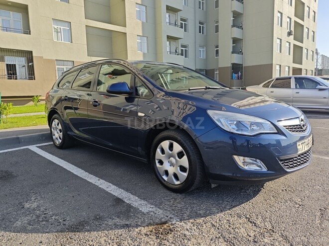 Opel Astra 2011, 220,000 km - 1.4 l - Sumqayıt