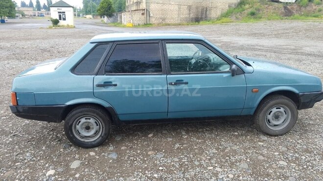 LADA (VAZ) 21099 2001, 235,142 km - 1.6 l - Ucar