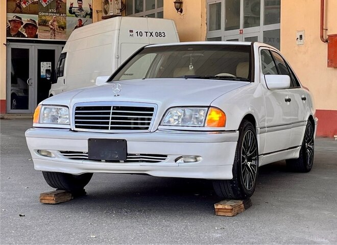 Mercedes C 230 1999, 243,000 km - 2.3 l - İmişli