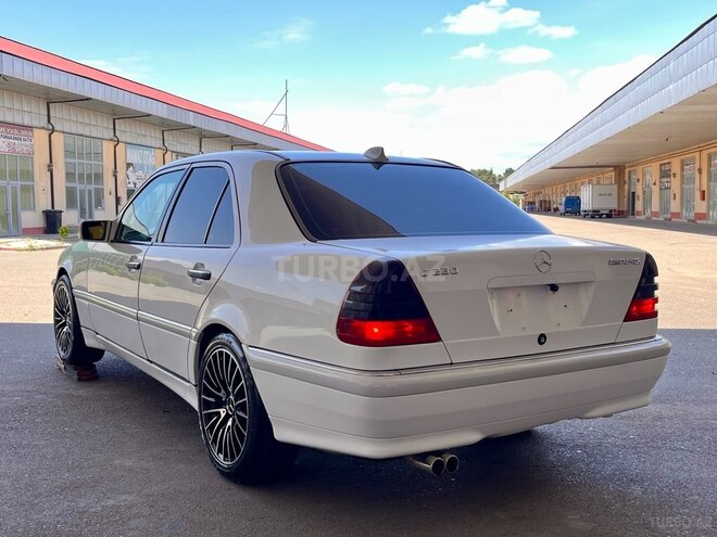 Mercedes C 230 1999, 243,000 km - 2.3 l - İmişli