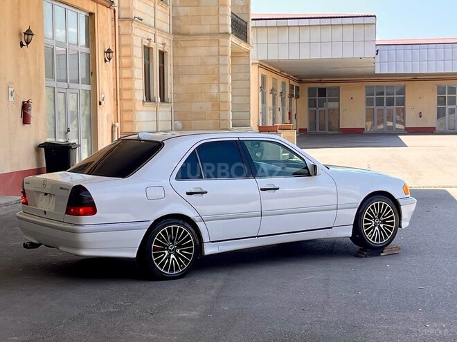 Mercedes C 230 1999, 243,000 km - 2.3 l - İmişli
