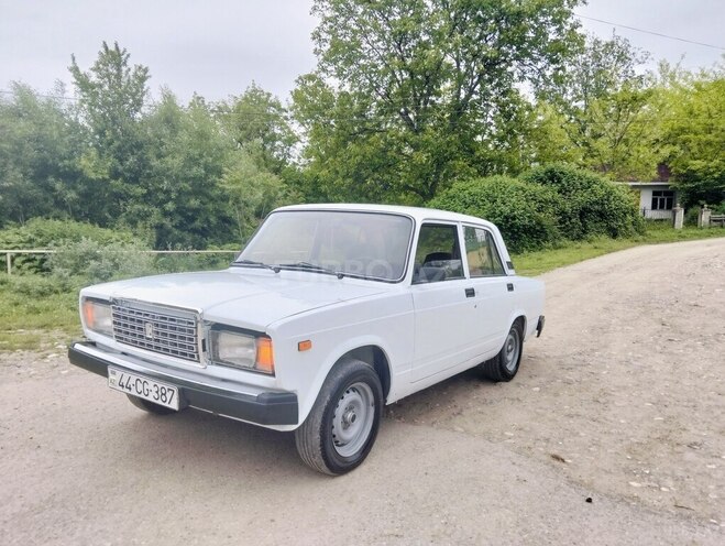 LADA (VAZ) 2107 2008, 10,000 km - 1.6 л - Qusar