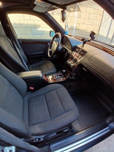Mercedes C 220 1996, 429,000 km - 2.2 l - Xırdalan