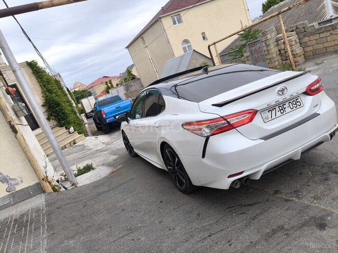 Toyota Camry-12