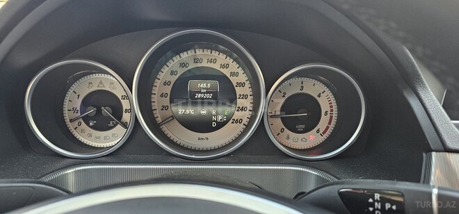 Mercedes E 220 2013, 289,000 km - 2.1 l - Bakı