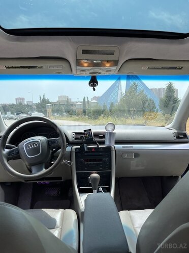 Audi A4 2005, 260,000 km - 2.0 l - Bakı