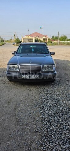 Mercedes E 200 d 1993, 465,938 km - 2.0 l - Salyan