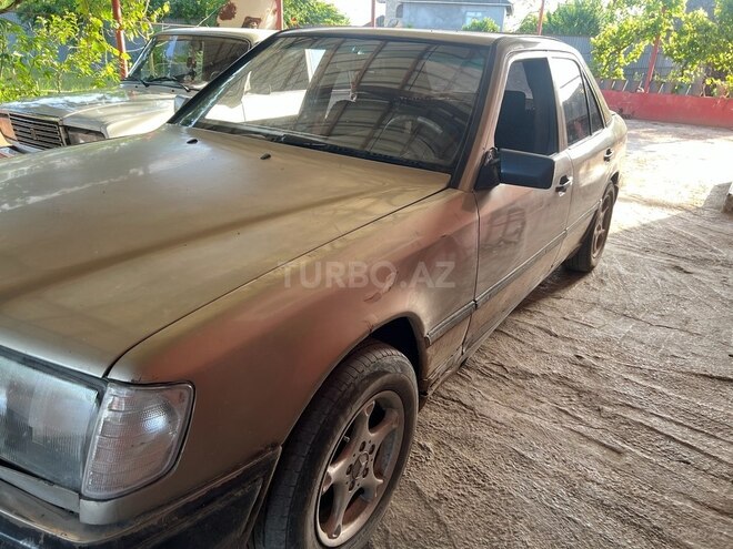 Mercedes E 300 d 1987, 300,000 km - 3.0 l - Masallı