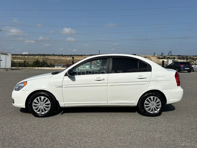 Hyundai Accent-3