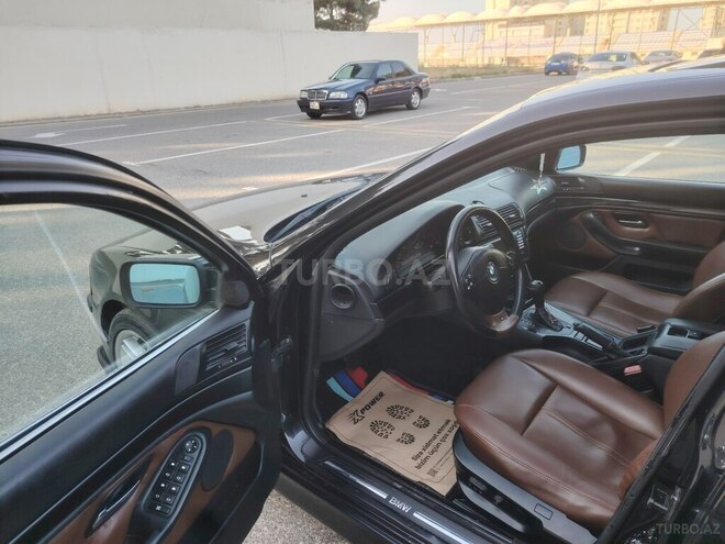 BMW 525 2002, 330,000 km - 2.5 l - Sumqayıt