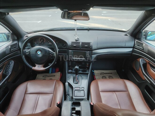 BMW 525 2002, 330,000 km - 2.5 l - Sumqayıt