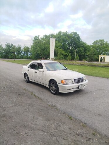 Mercedes C 230 1999, 250,000 km - 2.3 l - Qax
