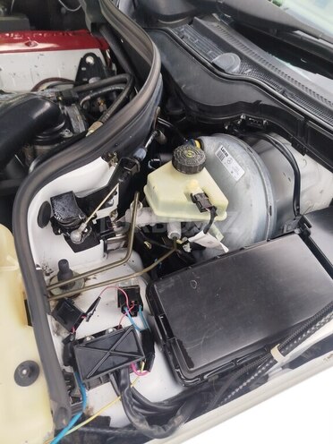 Mercedes C 230 1999, 250,000 km - 2.3 l - Qax