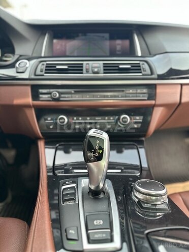 BMW 520 2015, 239,000 km - 2.0 l - Bakı