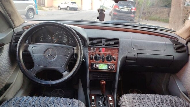 Mercedes C 180 1995, 254,200 km - 1.8 л - Bakı