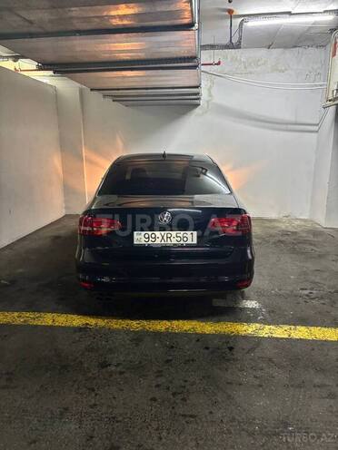 Volkswagen Jetta-2