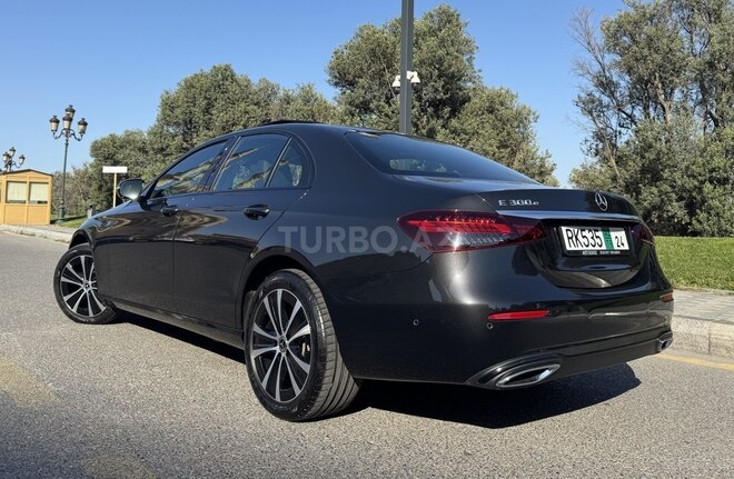 Mercedes E 300 e 2022, 14,000 km - 2.0 l - Bakı