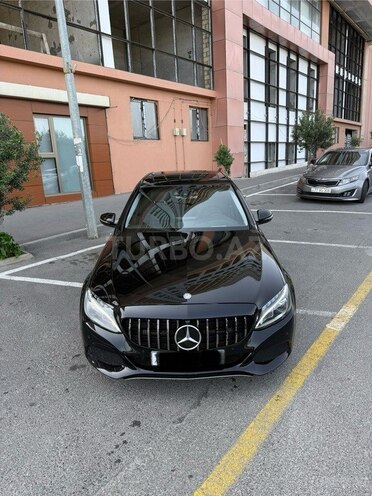 Mercedes C 220 d 2017, 93,000 km - 2.2 l - Bakı