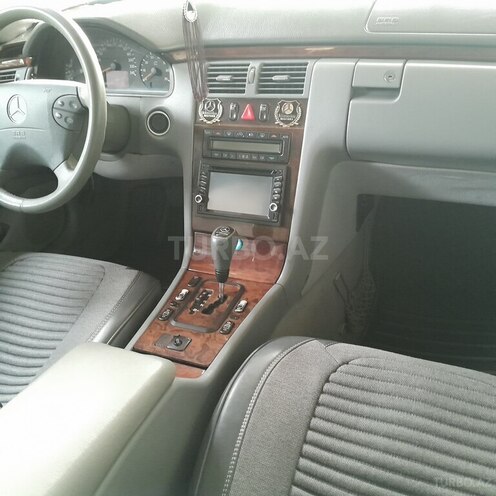 Mercedes E 240 1999, 317,256 km - 2.4 l - Göyçay