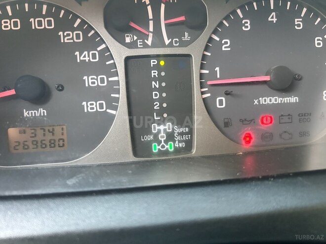 Mitsubishi Pajero io 1999, 239,840 km - 2.0 l - Bakı