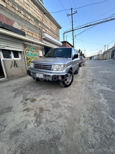 Mitsubishi Pajero io 1999, 239,840 km - 2.0 l - Bakı