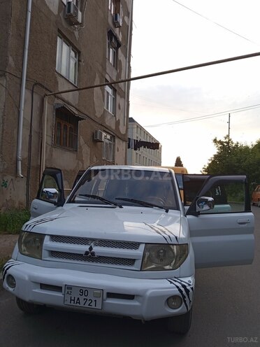Mitsubishi Pajero io 2000, 200,000 km - 1.8 l - Gəncə