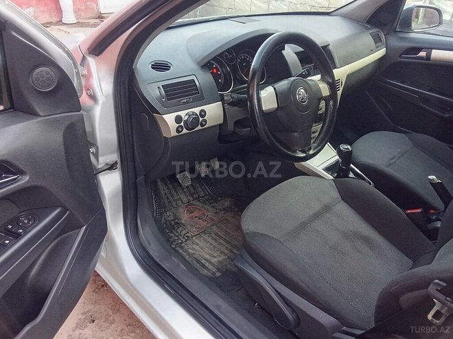 Opel Astra 2008, 320,000 km - 1.3 l - Biləsuvar