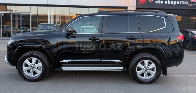 Toyota Land Cruiser-12