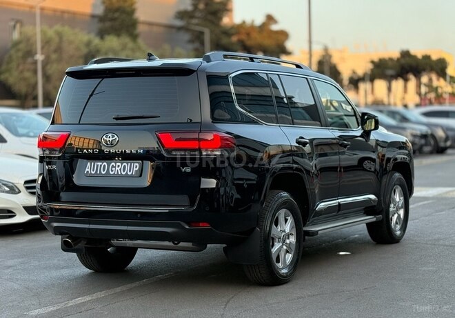 Toyota Land Cruiser-10