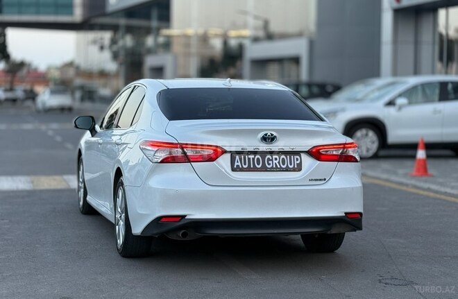Toyota Camry-7