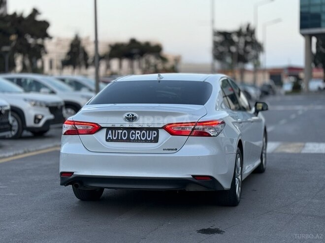 Toyota Camry-9