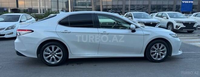 Toyota Camry-11