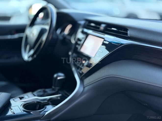 Toyota Camry-18