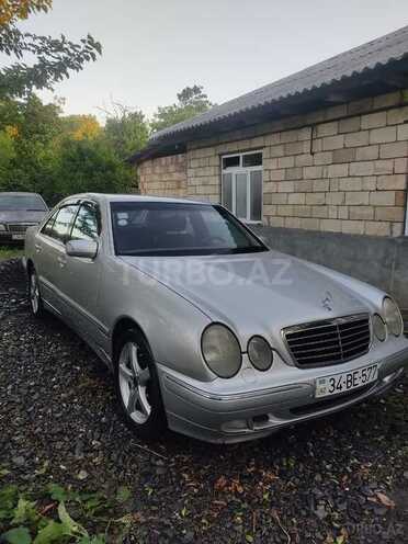 Mercedes E 220 d 2002, 300,000 km - 2.2 l - Qax