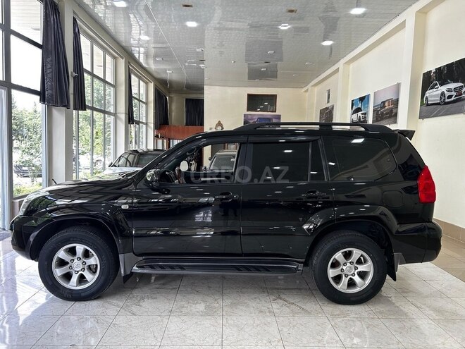 Toyota Land Cruiser Prado-4
