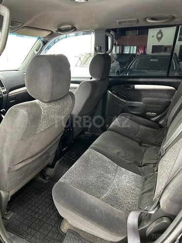Toyota Land Cruiser Prado-12