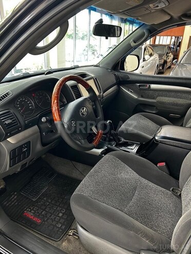 Toyota Land Cruiser Prado-11