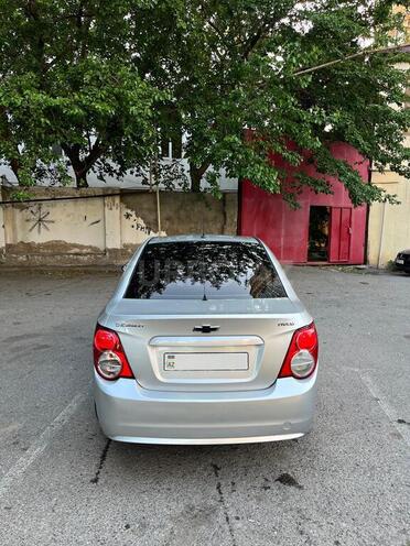 Chevrolet Aveo-6