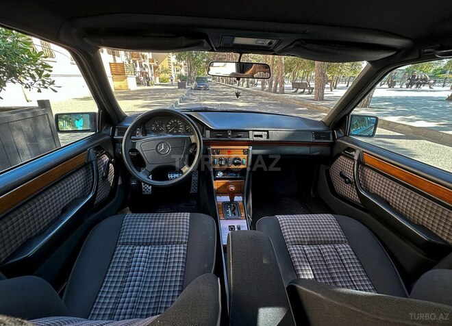 Mercedes E 230 1992, 360,000 km - 2.3 l - Bakı